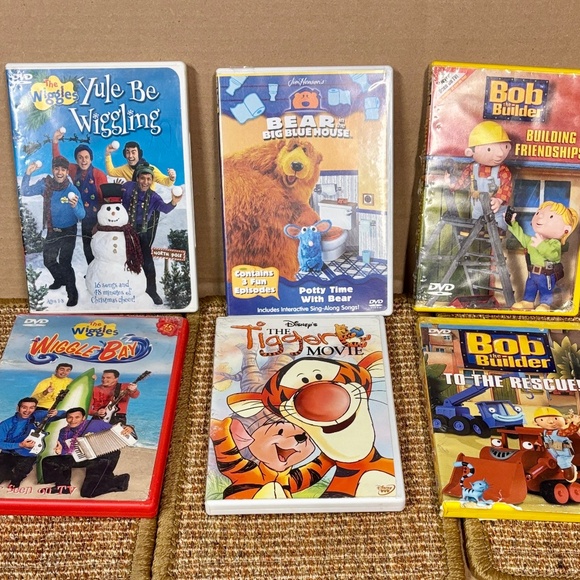 6 kid's DVDs The Wiggles, Bear in Big Blue House, Bob the Builder, Tigger Movie - Picture 1 of 11